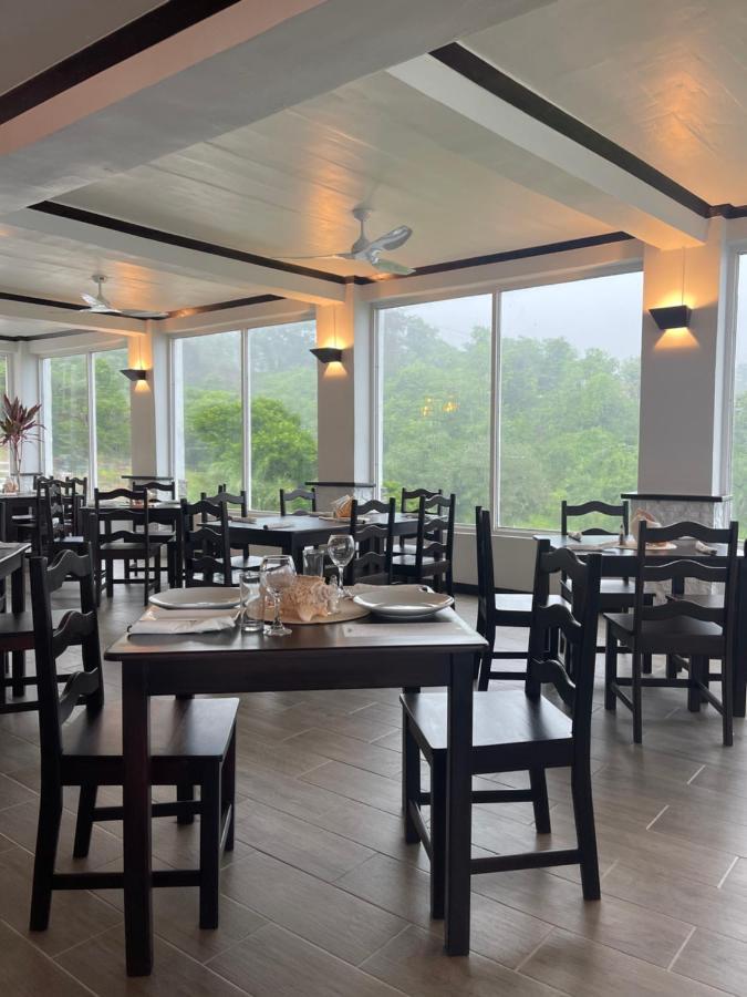 Ocean View Hotel And Restaurant Gravel Bay Eksteriør billede
